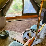 Tente Bivouac Option Bain Chauffee Au Bois Luxusní stan Idrac-Respailles