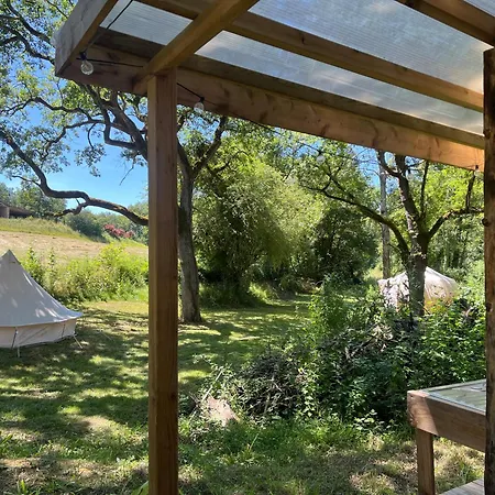 Tente Bivouac En Pleine Nature Et Guinguette Luxury tent Idrac-Respailles