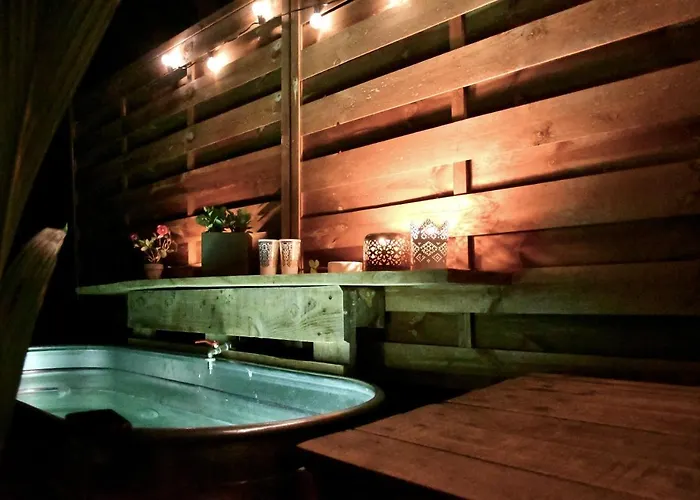 Tente Bivouac Option Bain Chauffée Au Bois Glamping Idrac-Respailles